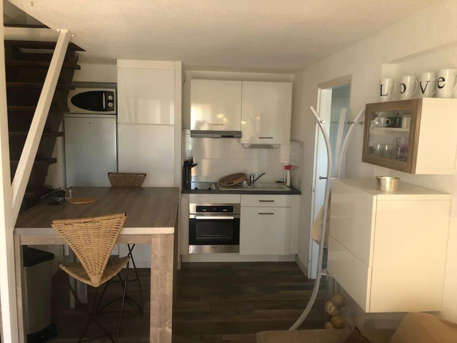 Apartment F2 F3 En Duplex Port-frejus Proche De La