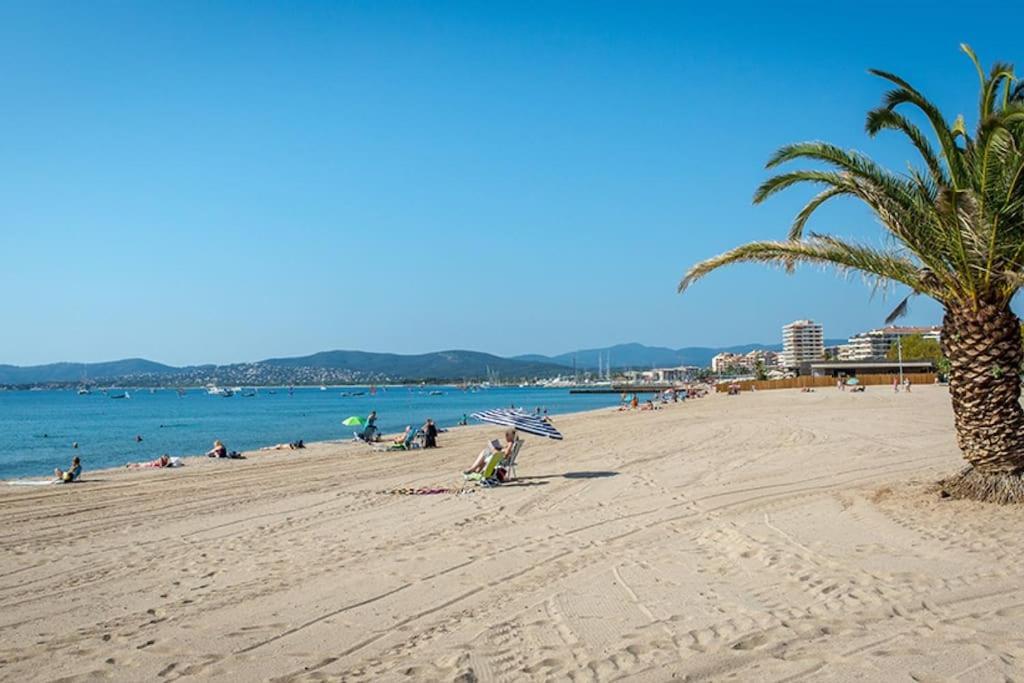 F2 F3 En Duplex Port-frejus Proche De La Apartment